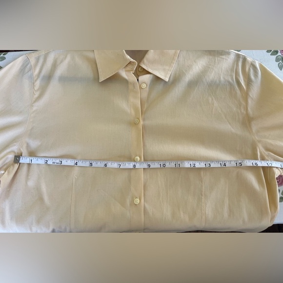 Talbots “Stretch” Cotton Collared button down pale yellow size small 3/4 sleeve - Picture 7 of 9